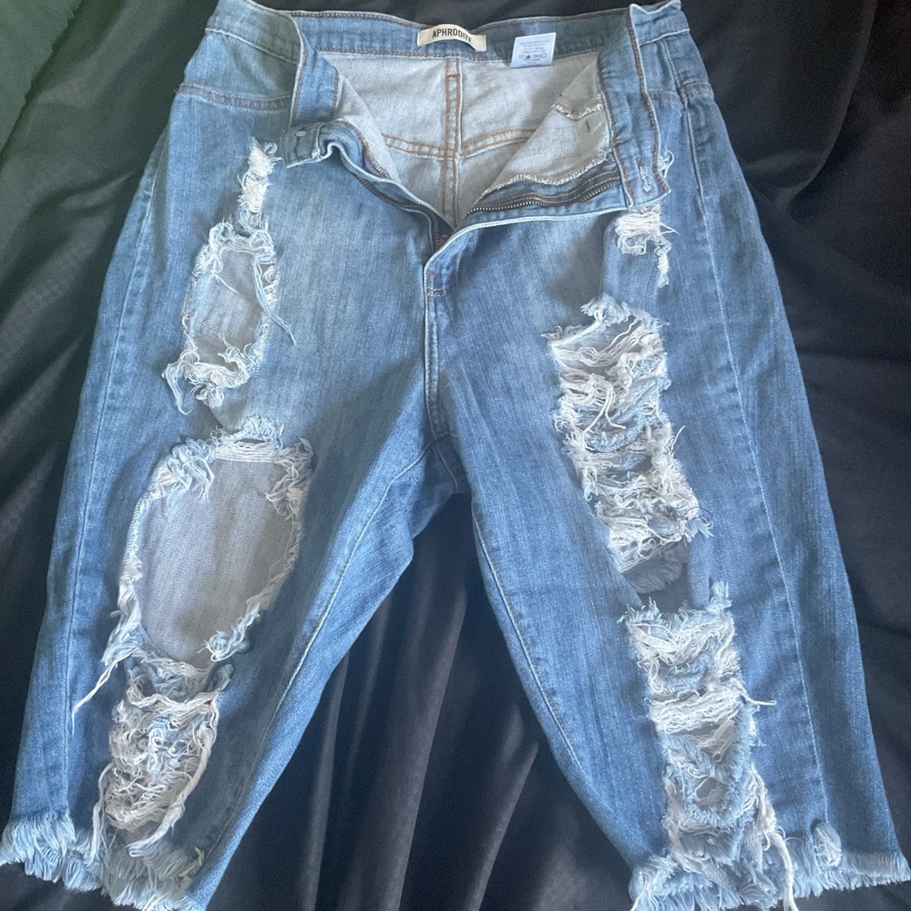 Aeropostale Ripped Blue Ankle Jeans